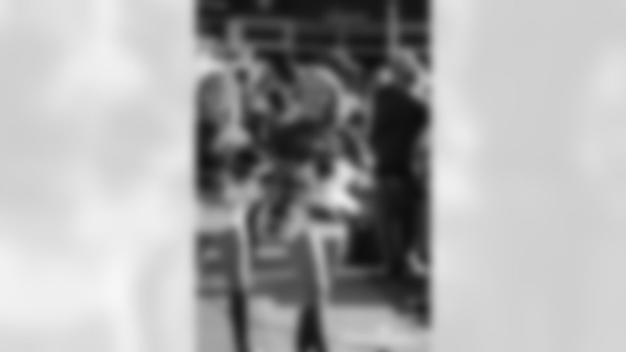 AF-110225-Cheer_Silverman173