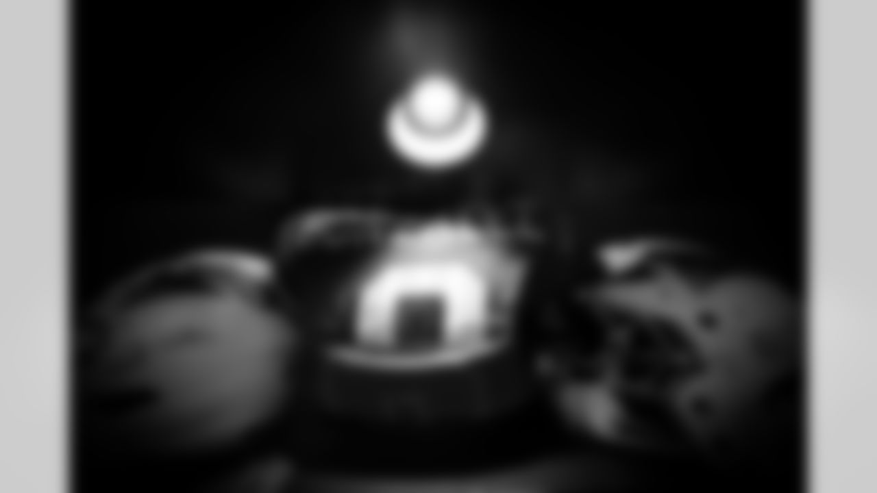 NYJ-111325-LR-Empty_Adler53