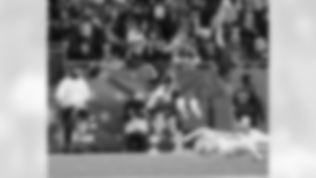 Drake Maye. Photo by Eric J. Adler