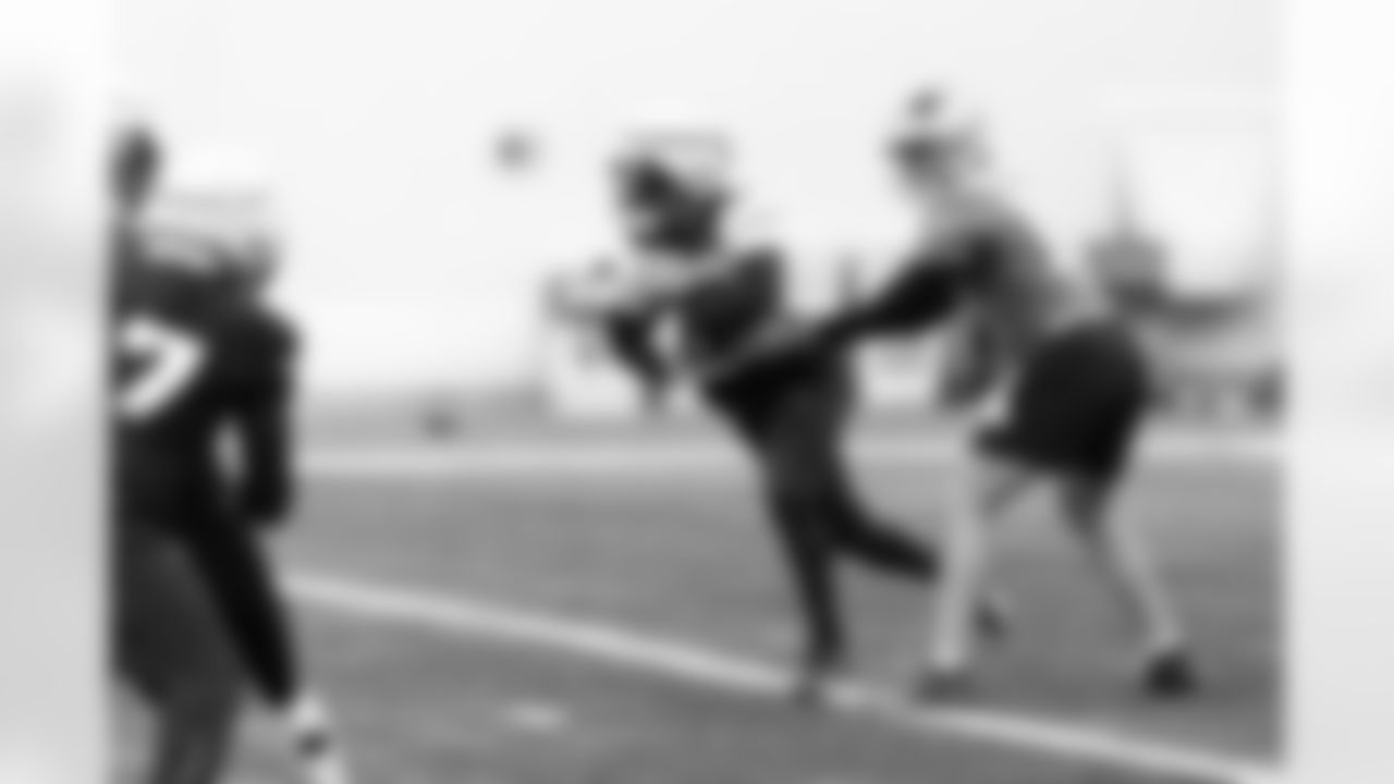 Drake Maye, Rhamondre Stevenson