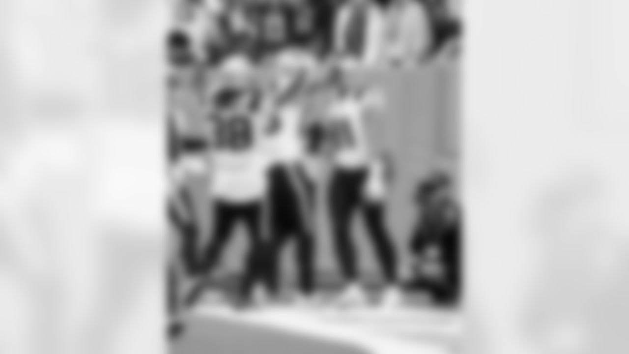 Hunter Henry, Austin Hooper, Rhamondre Stevenson