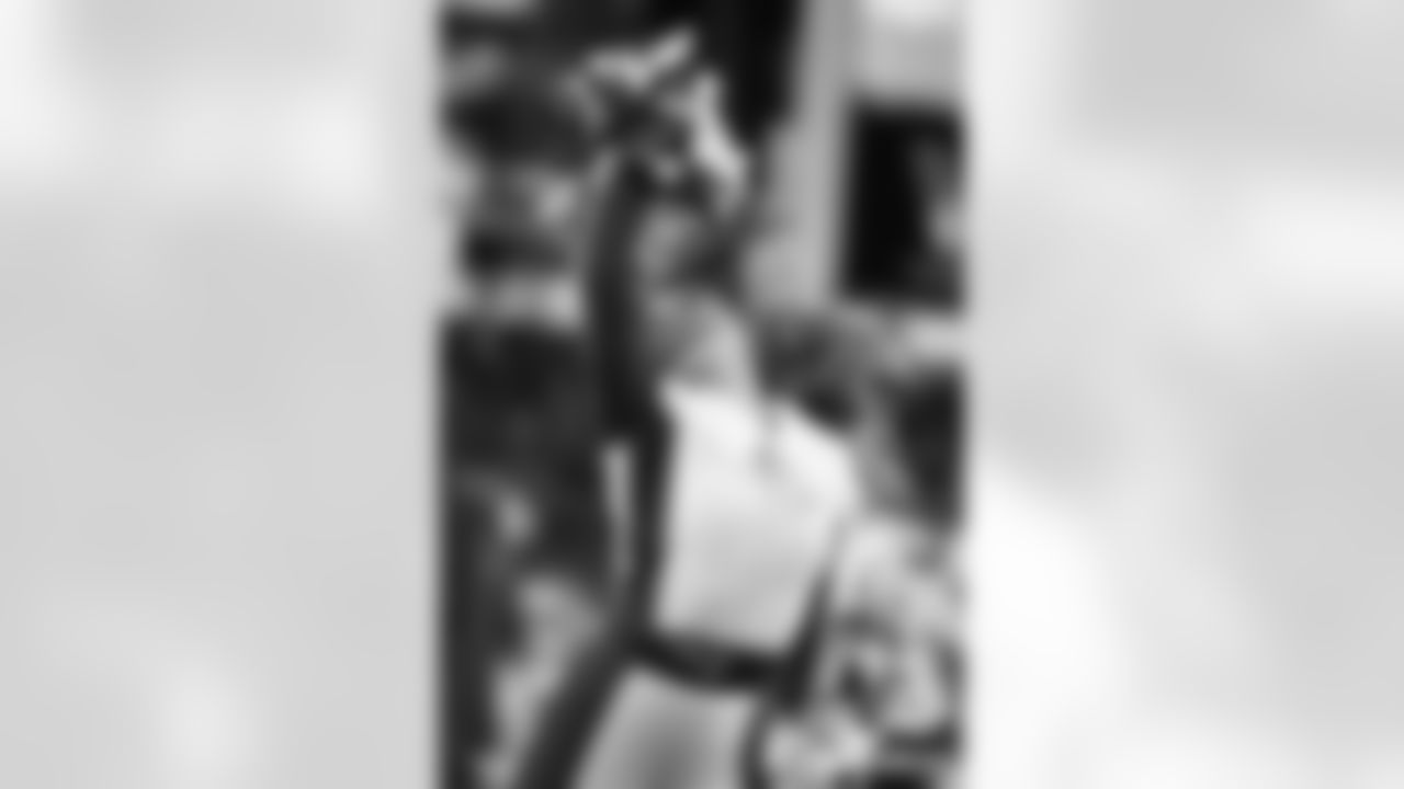 LAC-011126_Darian1655