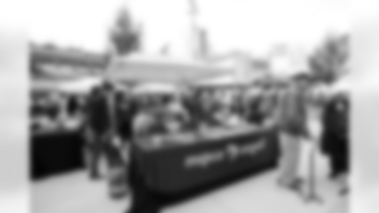 101925-Pawtriots-Tailgate_Ehle0035