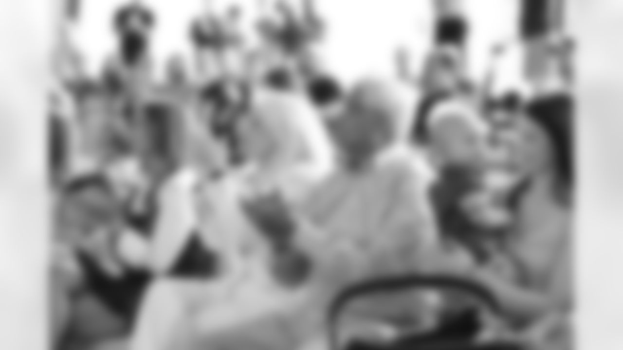 060225-AndrewsRetirement_Adler1544