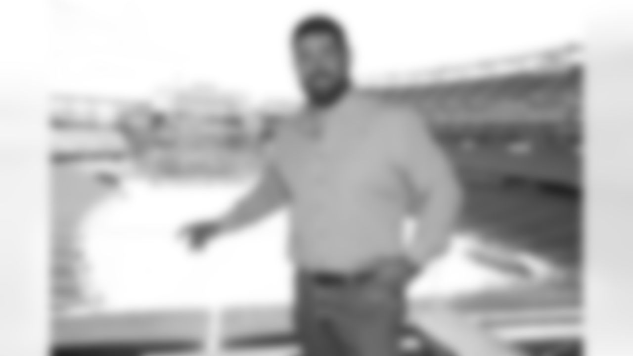 060225-AndrewsRetirement_Silverman1134