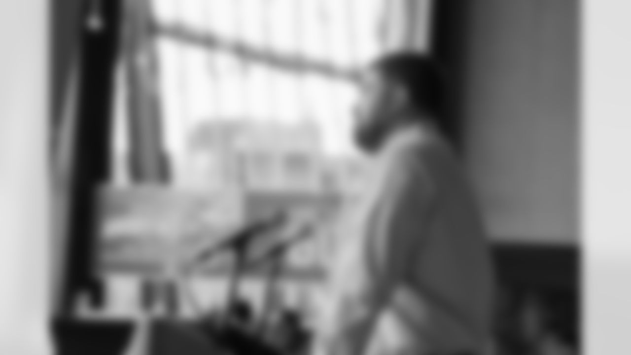 060225-AndrewsRetirement_Silverman0736