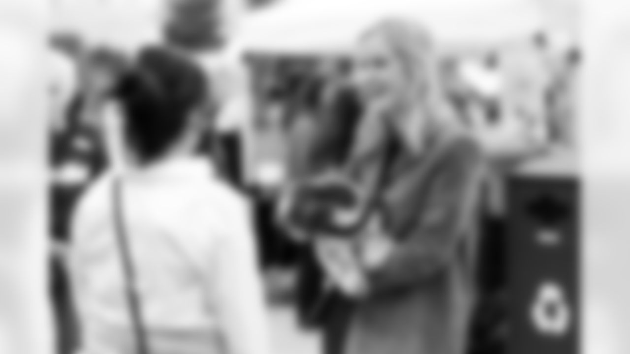 101925-Pawtriots-Tailgate_Ehle0034