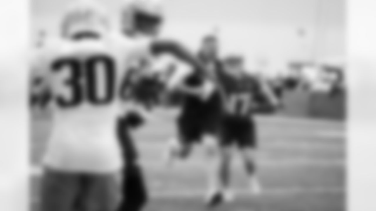 Mike Vrabel, Ben Wooldridge