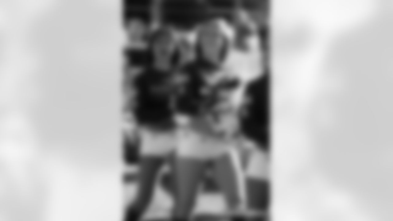 AF-110225-Cheer_Silverman237