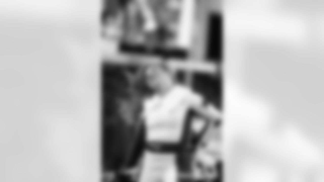 LAC-011126_Darian1638