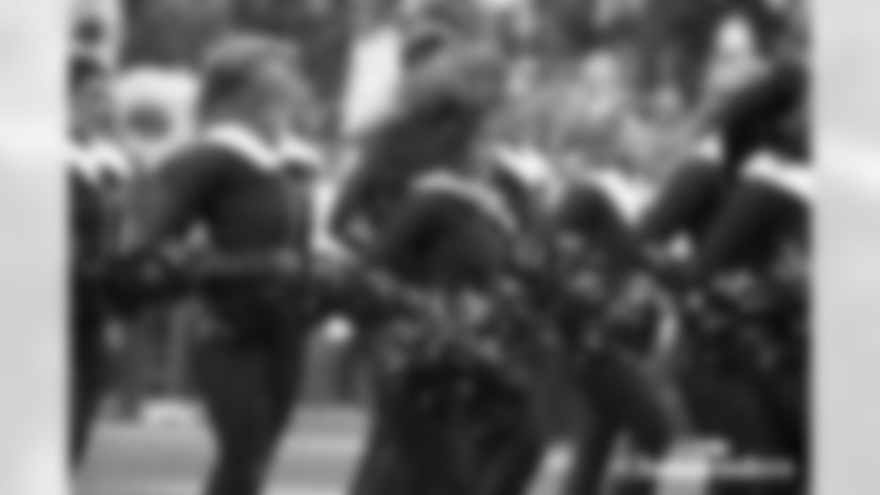 BB-121425-Cheer_Silverman0215