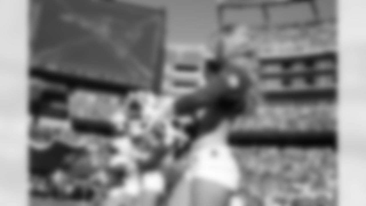 AF-110225_Darian0706