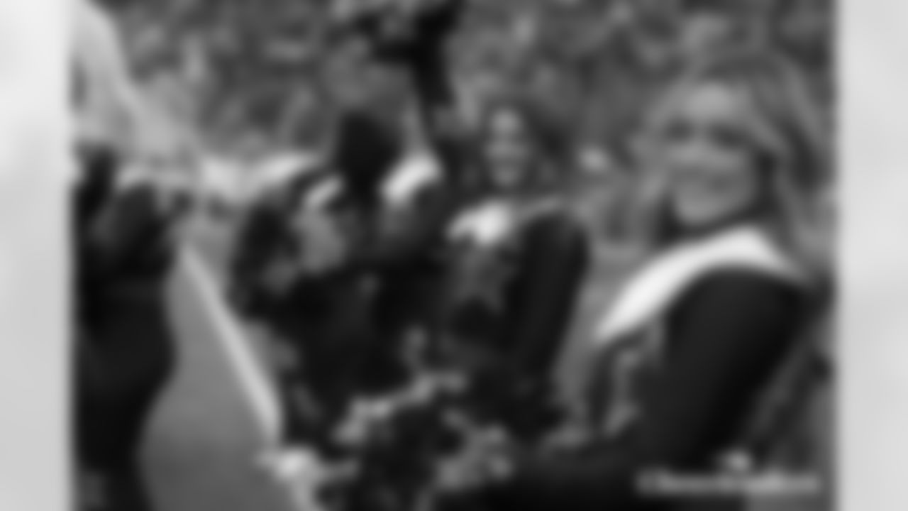 BB-121425-Cheer_Silverman0045