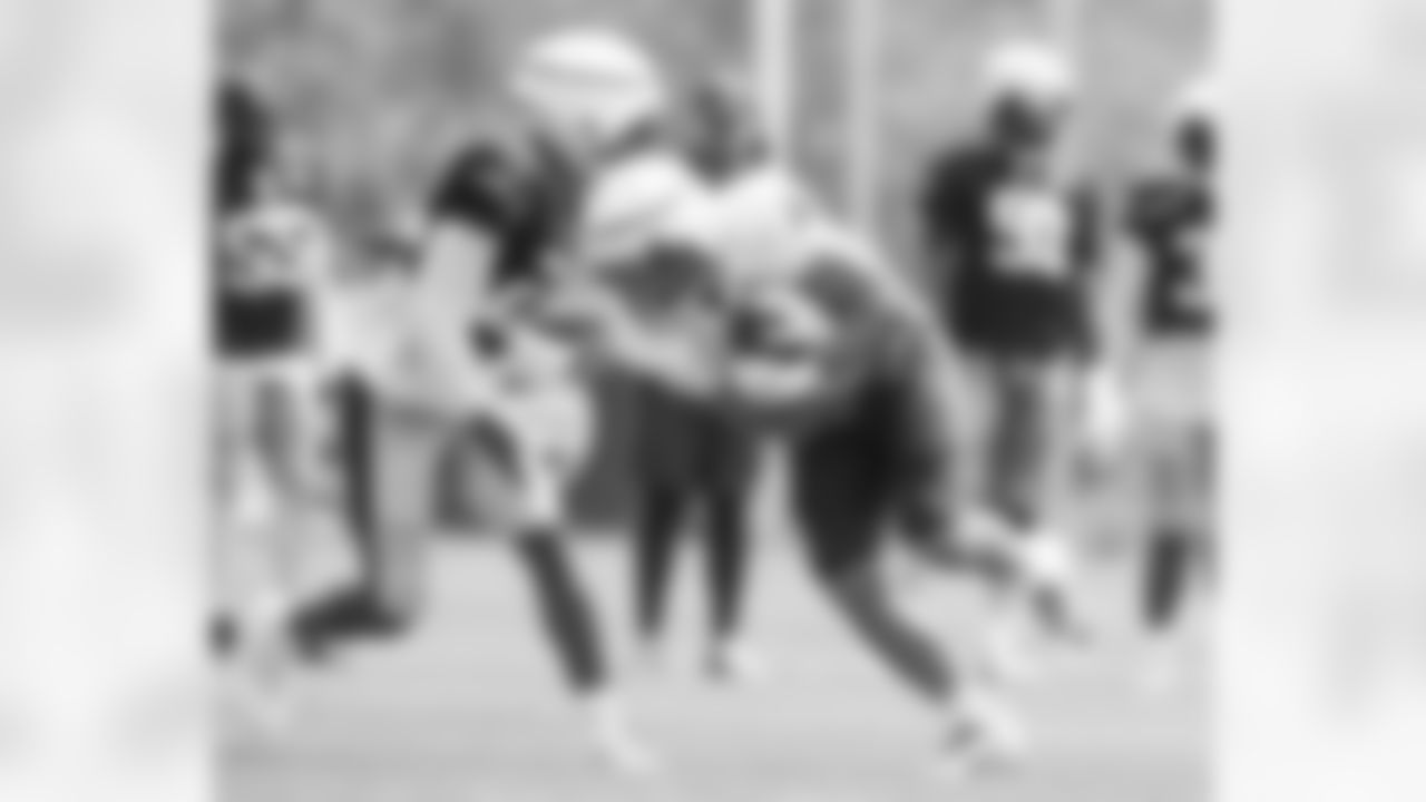 Mitchell Wilcox practices at Patriots Training Camp on August 2, 2024