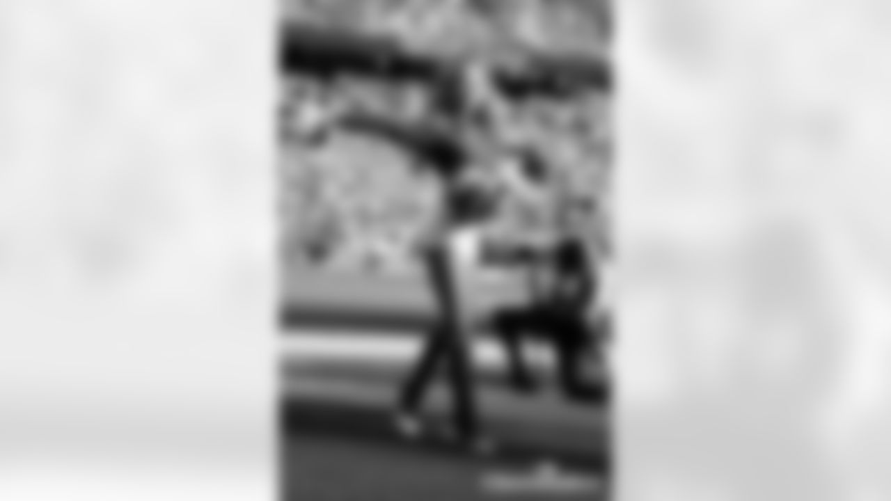 AF-110225-Cheer_Silverman152