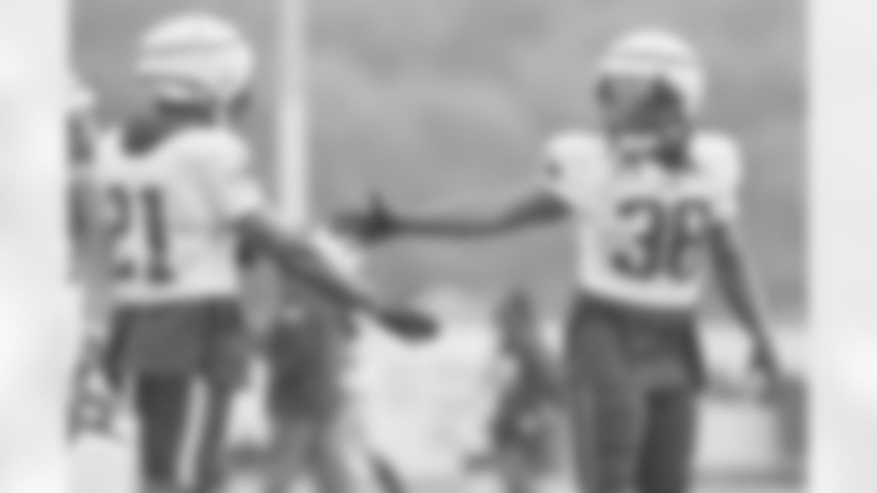 Antonio Gibson & Rhamondre Stevenson at Patriots Training Camp on July 29th, 2024