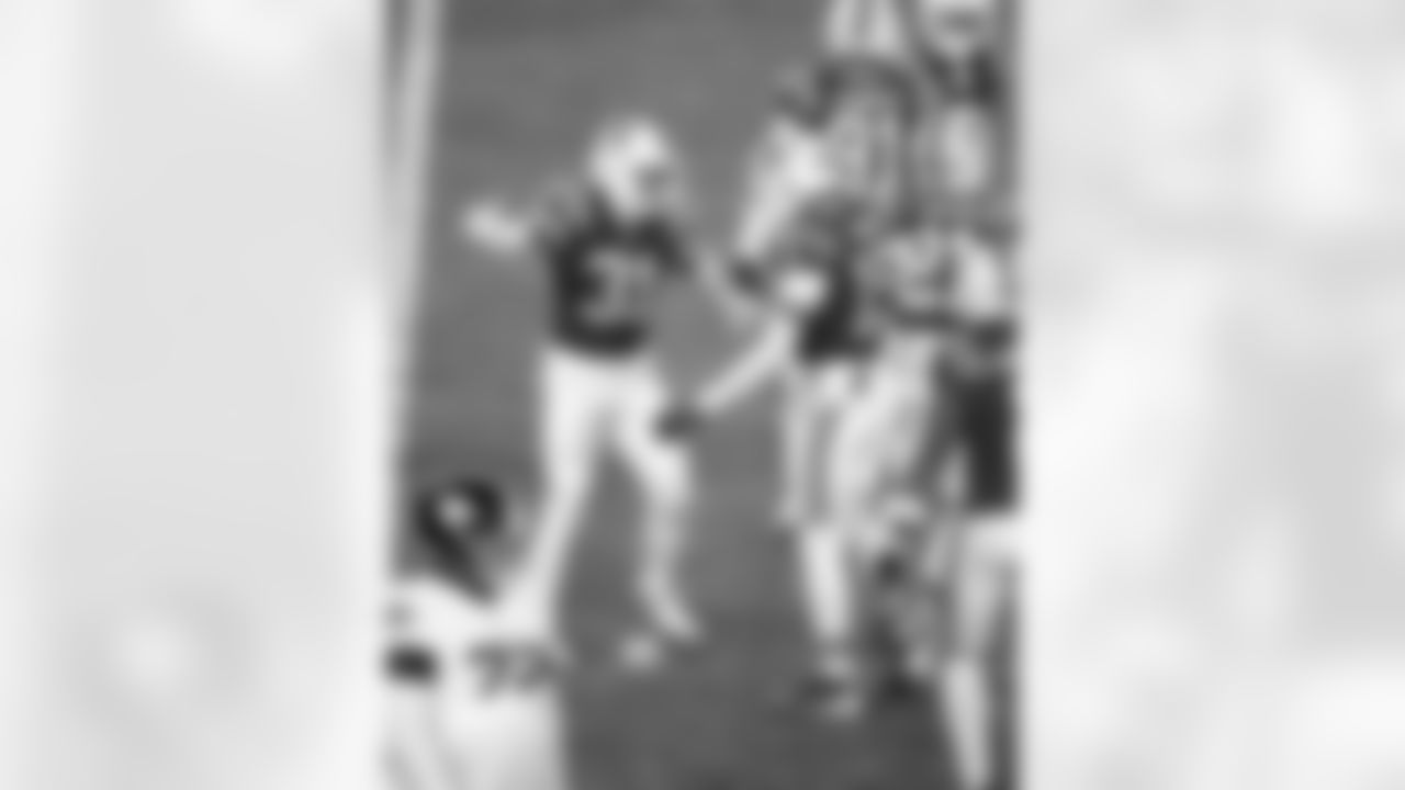 Craig Woodson, Marte Mapu