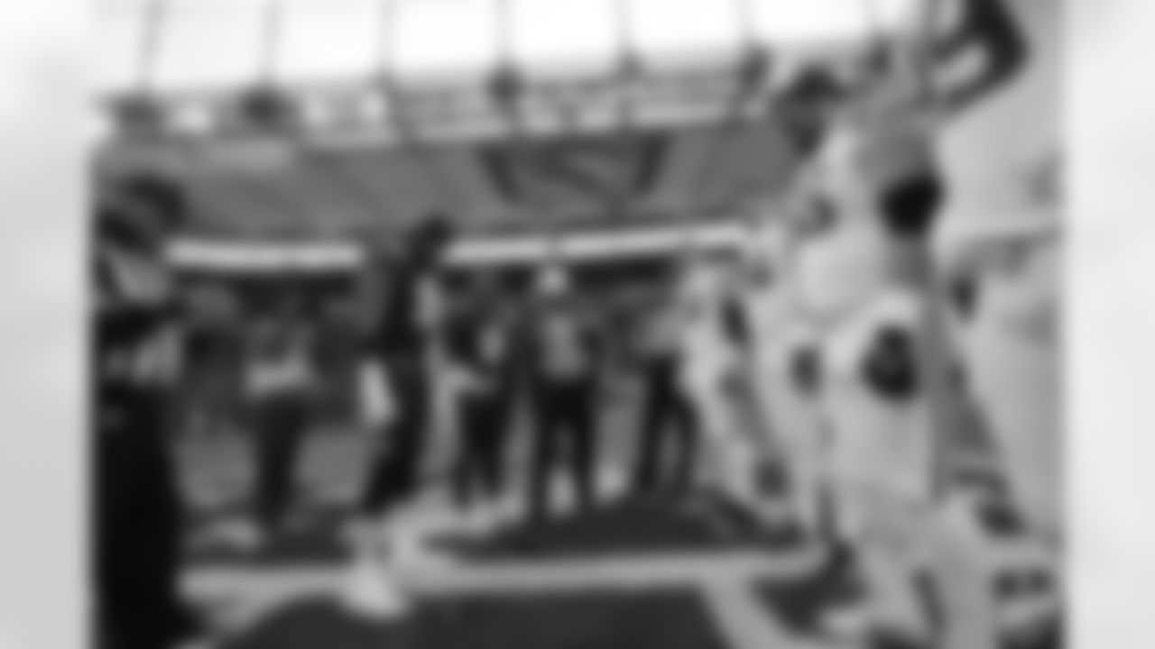 Coin toss in Frankfurt Stadium.