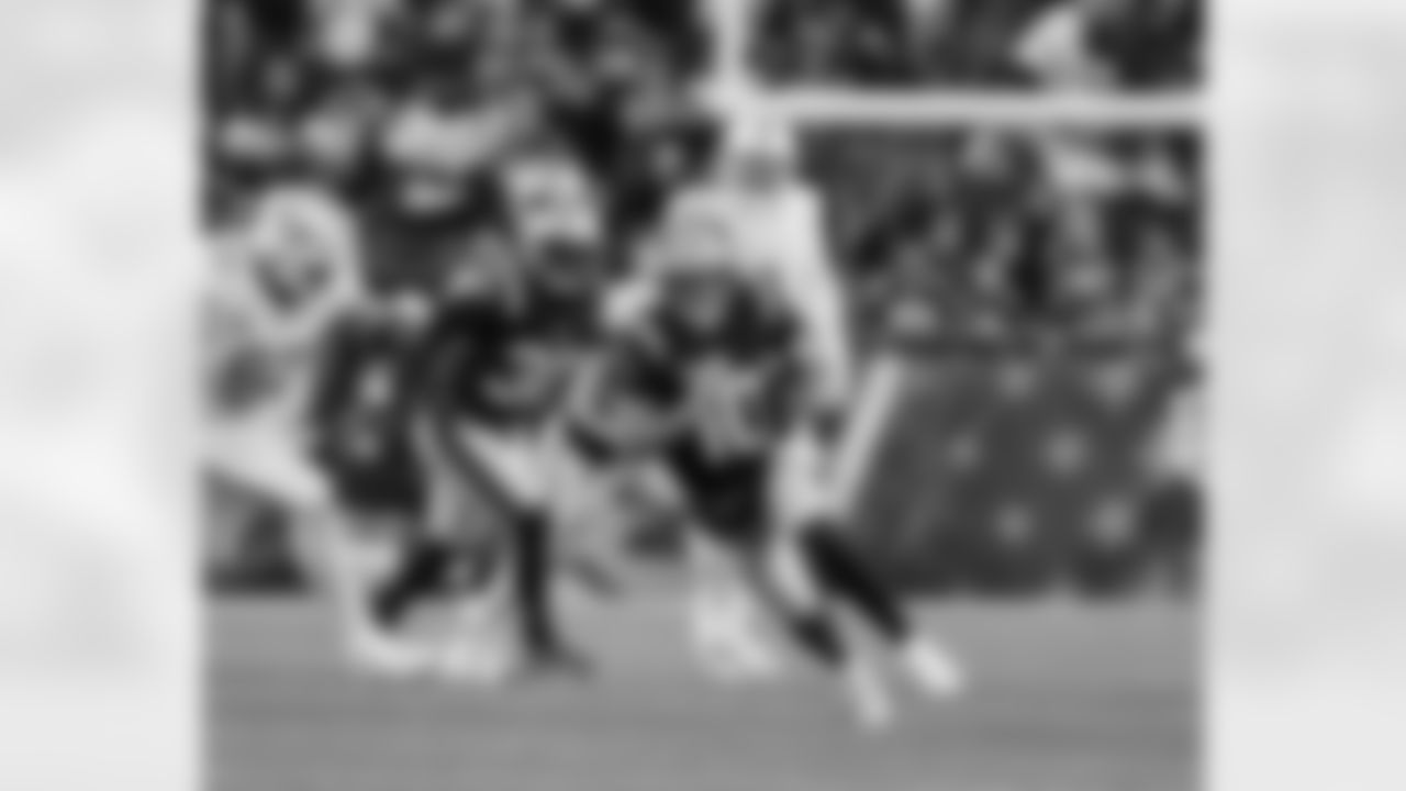 Drake Maye. Photo by Eric J. Adler