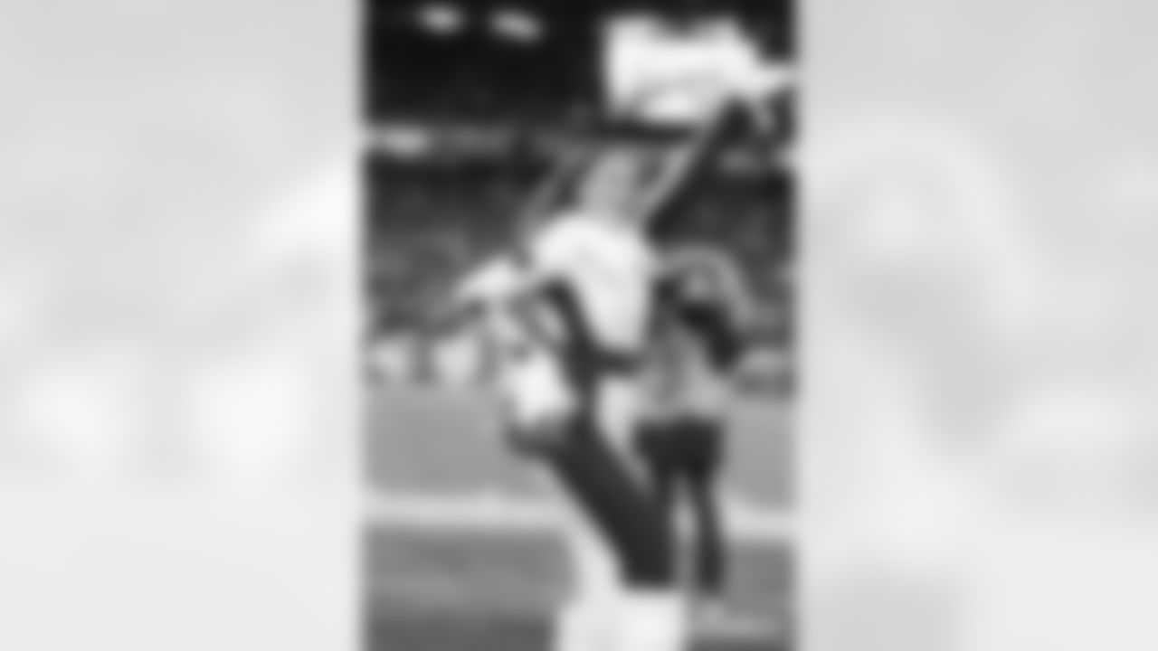 LAC-011126_Darian1444