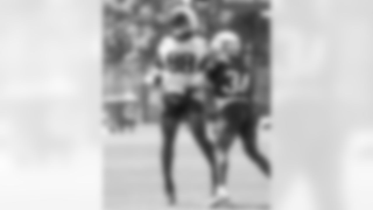 Jaheim Bell & Dell Pettus practice at Patriots Training Camp on July 26th, 2024