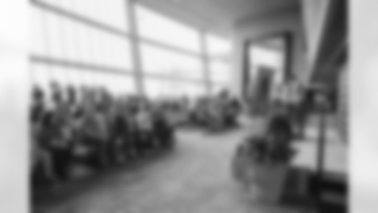060225-AndrewsRetirement_Adler1238