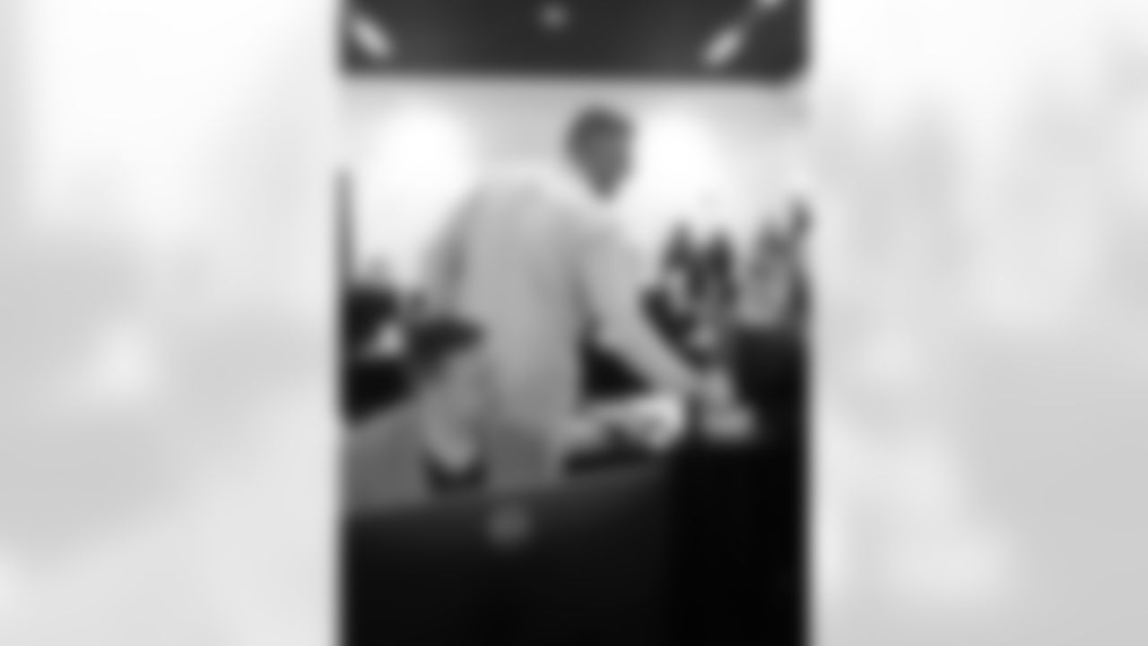 042625-DraftRoom_Adler032