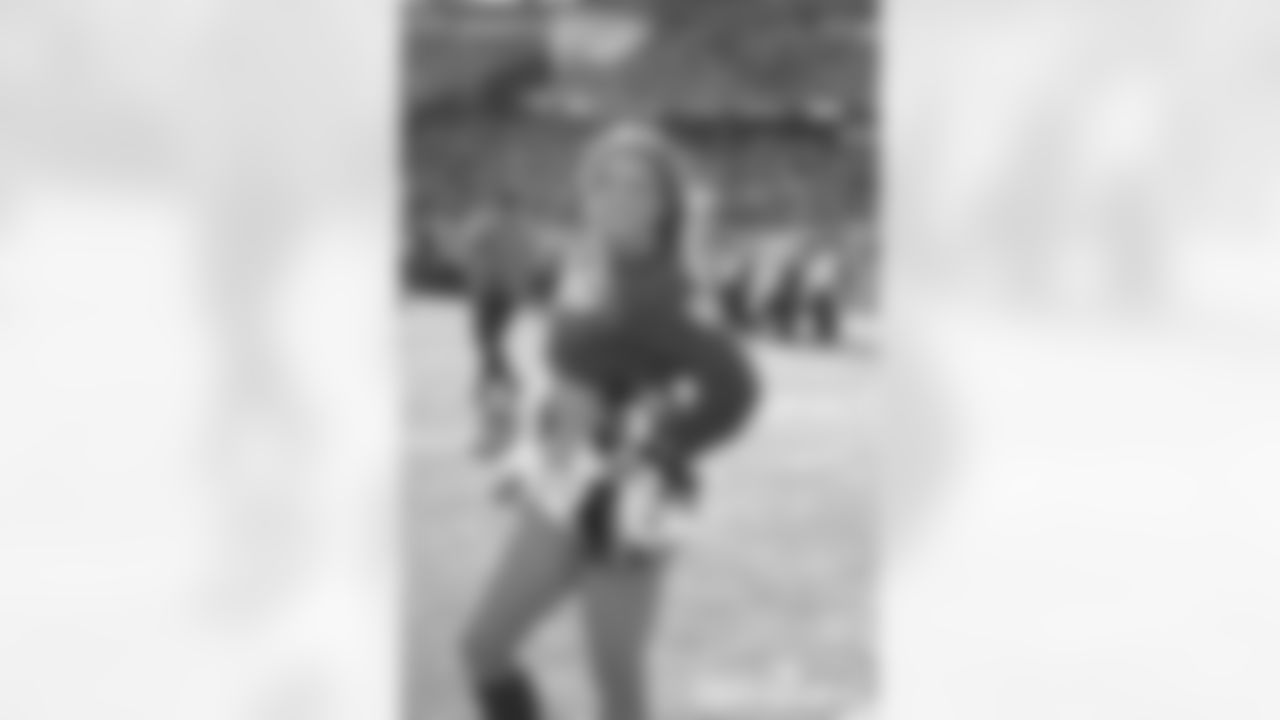 AF-110225_Darian0625