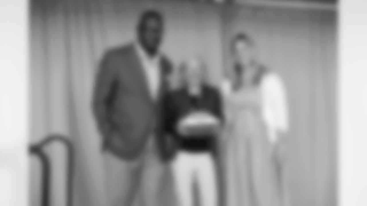 060325-CommunityMVP_Adler166