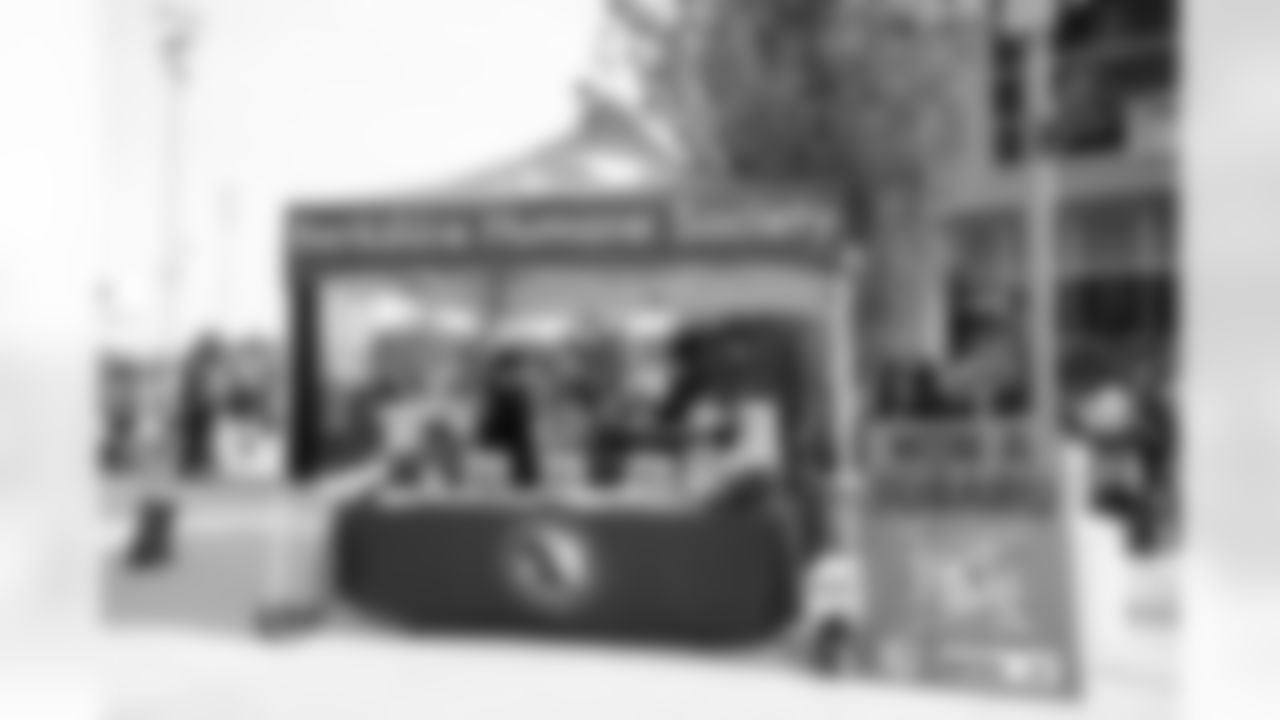 101925-Pawtriots-Tailgate_Ehle0049
