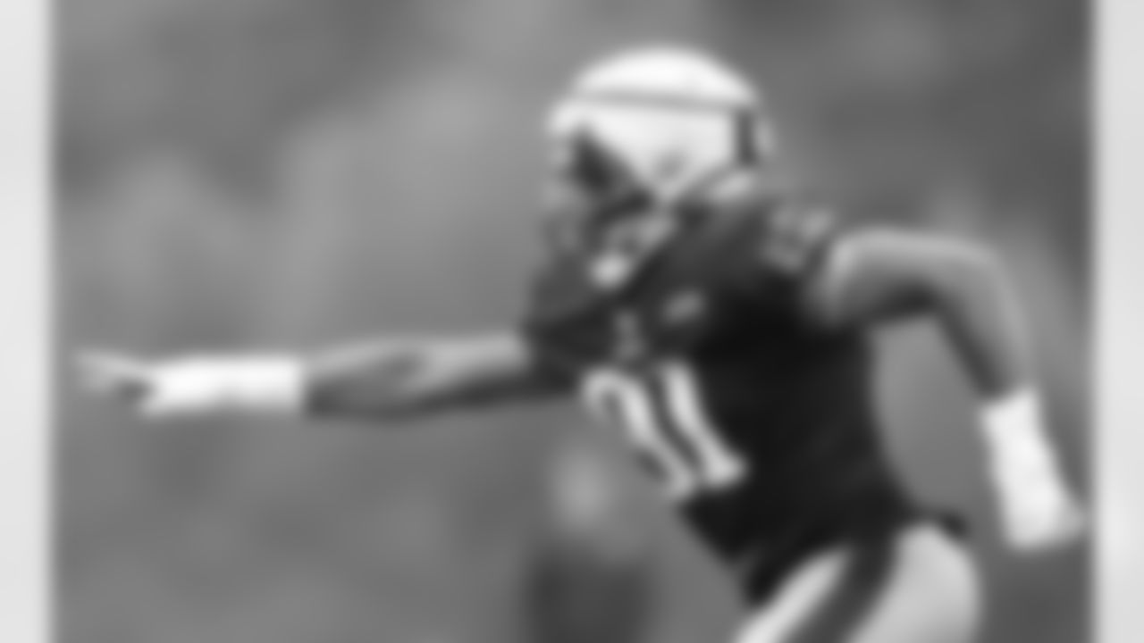 Deatrich Wise Jr. practices during Patriots Training Camp on July 29, 2024.