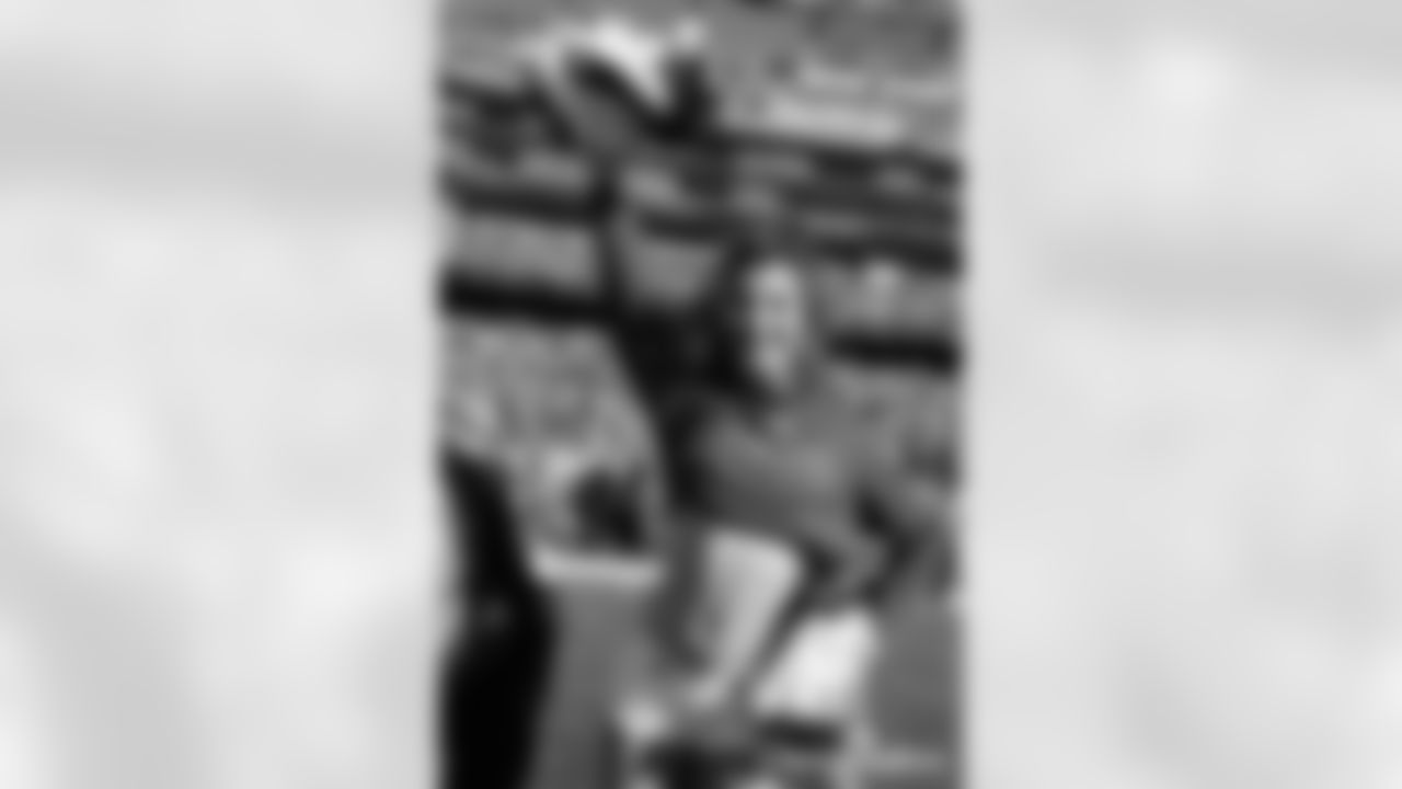 AF-110225_Darian0547