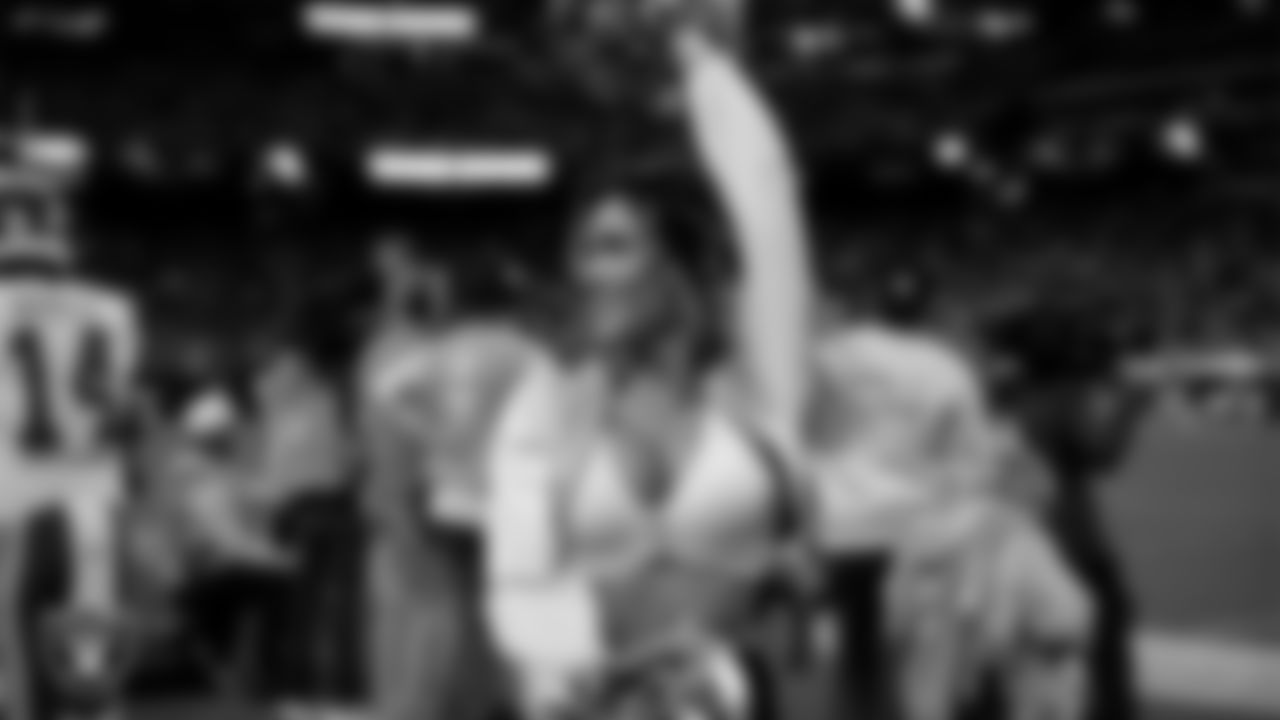 Raiderette Jenna on the sidelines during the regular season home game against the Kansas City Chiefs at Allegiant Stadium.