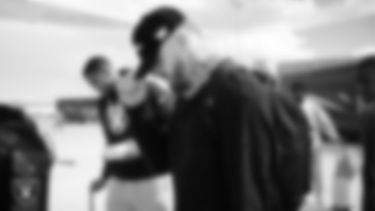 Las Vegas Raiders defensive end Maxx Crosby (98) departs for the regular season away game against the Washington Commanders.