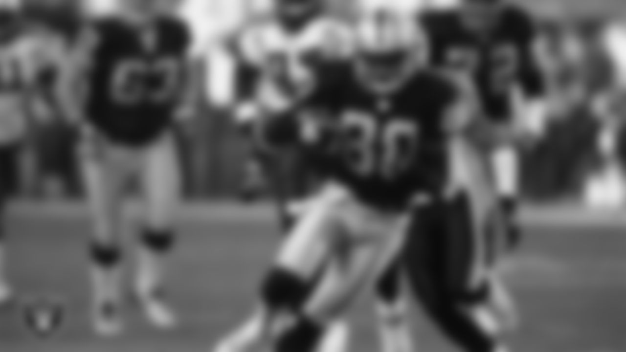 WR Jerry Rice (2001-04)
Mississippi Valley State University