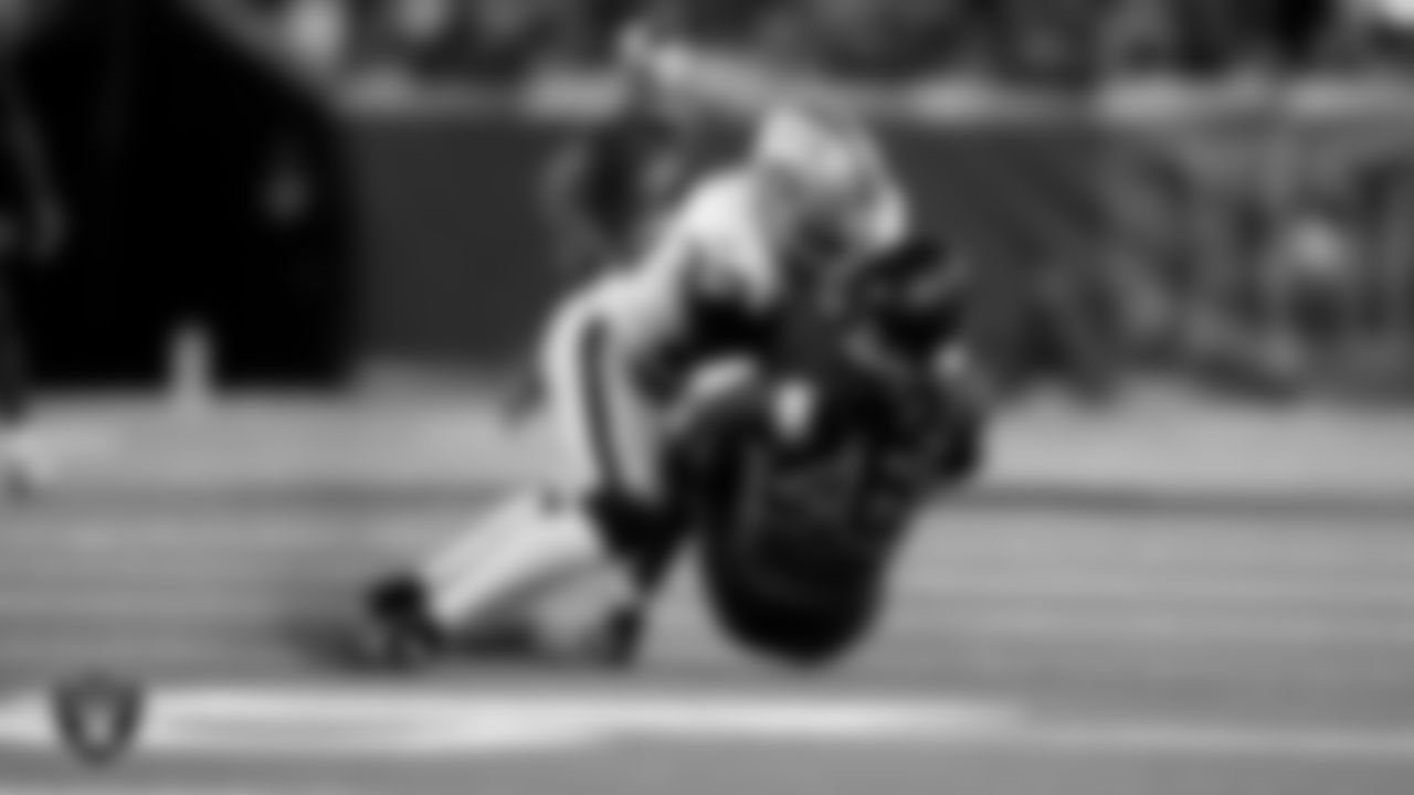 Las Vegas Raiders linebacker Jamal Adams (33) during the regular season away game against the Houston Texans at NRG Stadium.