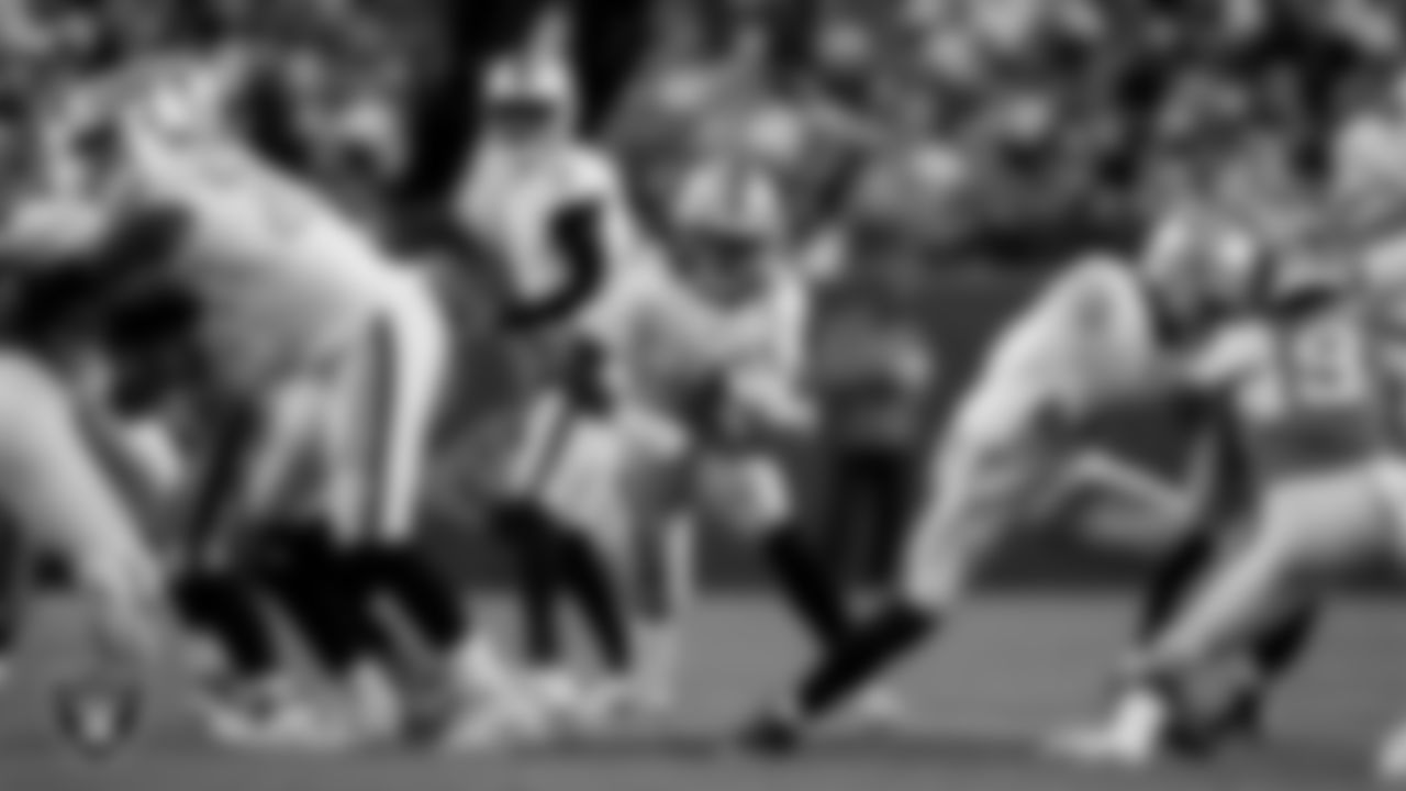 Las Vegas Raiders running back Ashton Jeanty (2) during the regular season away game against the Denver Broncos at Empower Field at Mile High.