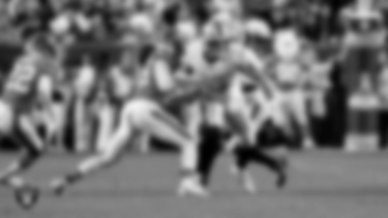 Las Vegas Raiders tight end Michael Mayer (87) during the regular season away game against the Denver Broncos at Empower Field at Mile High.