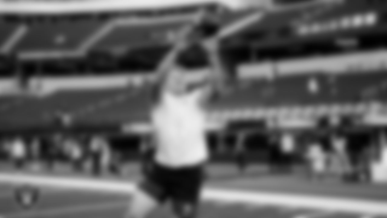 Las Vegas Raiders linebacker Cody Lindenberg (55) warming up before the regular season away game against the Los Angeles Chargers at SoFi Stadium.