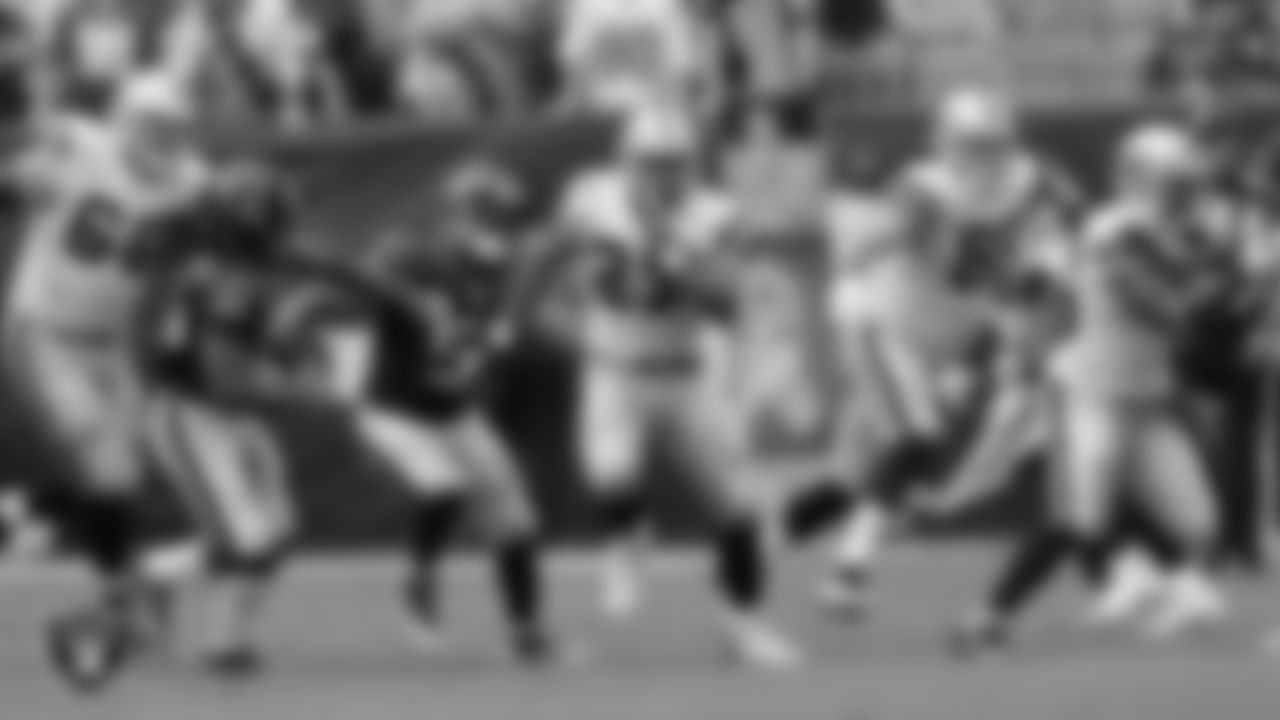 Oakland Raiders running back Rashad Jennings (27) rushes for an 80-yard touchdown during the regular season away game against the Houston Texans at NRG Stadium, Sunday, November 17, 2013, in Houston, Texas.