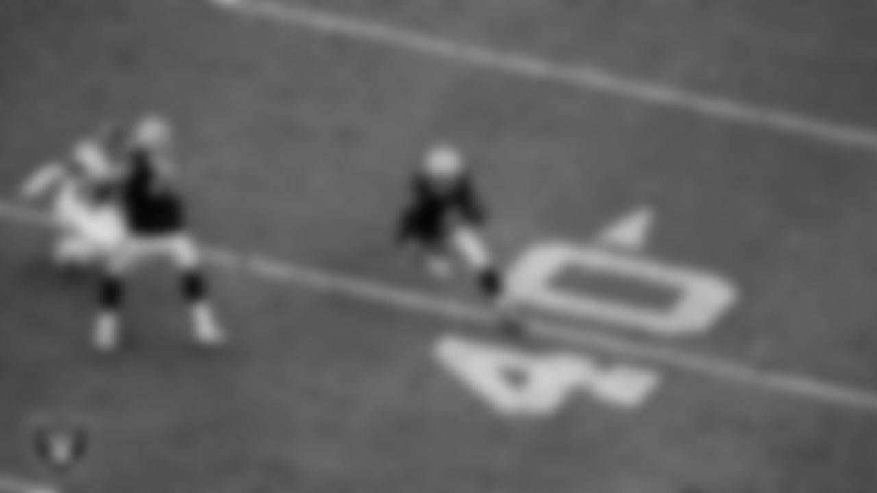 Las Vegas Raiders running back Ashton Jeanty (2) during the regular season home game against the Tennessee Titans at Allegiant Stadium.