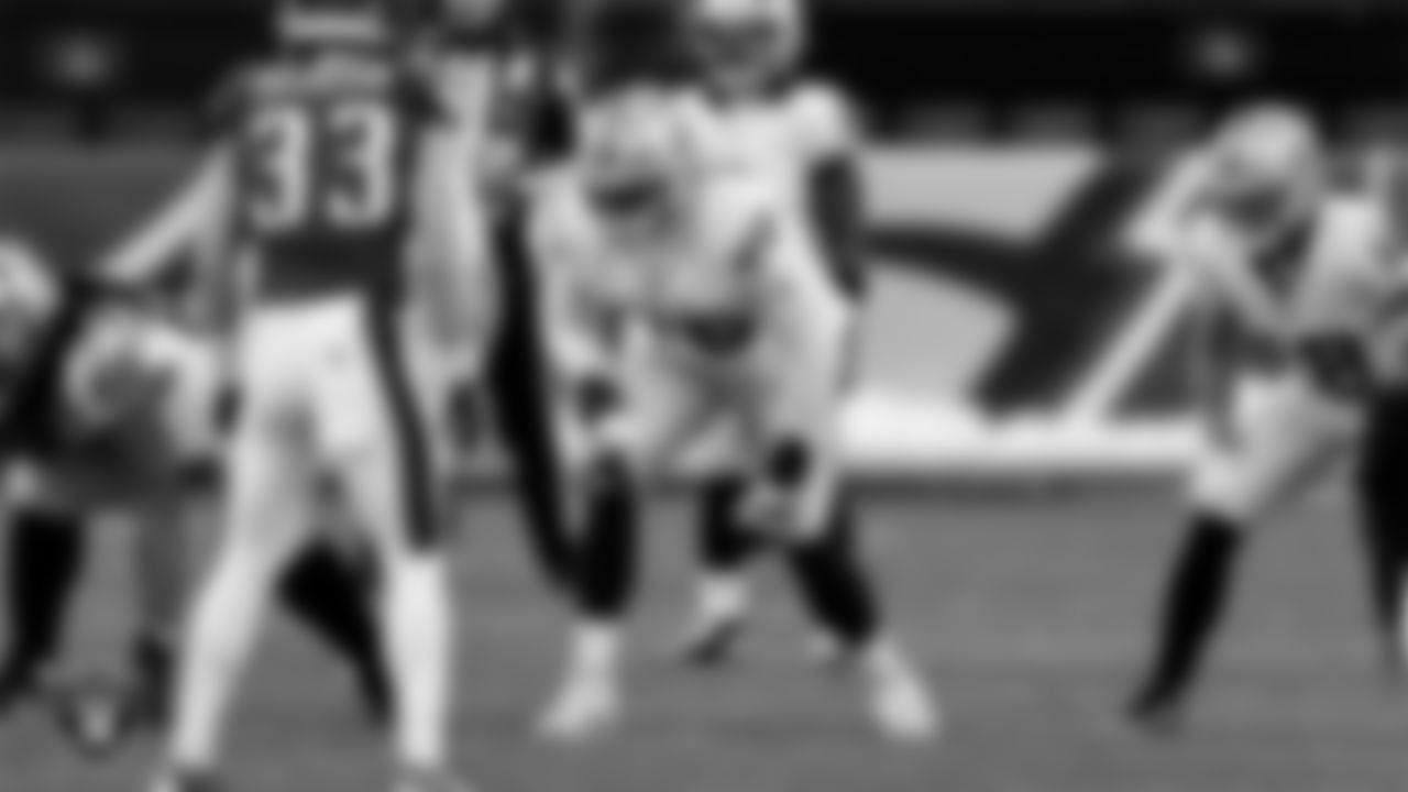 Las Vegas Raiders offensive lineman Stone Forsythe (70) during the regular season away game against the Philadelphia Eagles at Lincoln Financial Field.