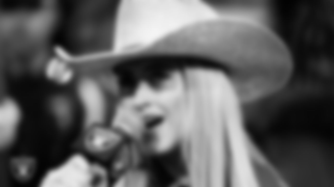 Singer and songwriter Brooke Eden performs the national anthem before the Las Vegas Raiders' regular season home game against the Denver Broncos at Allegiant Stadium.