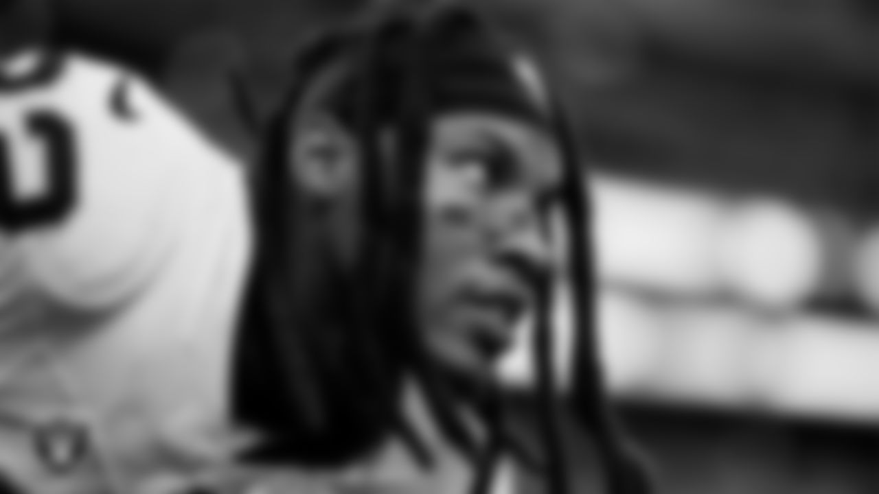 Las Vegas Raiders safety Lonnie Johnson Jr. (32) warming up before the regular season away game against the Houston Texans at NRG Stadium.