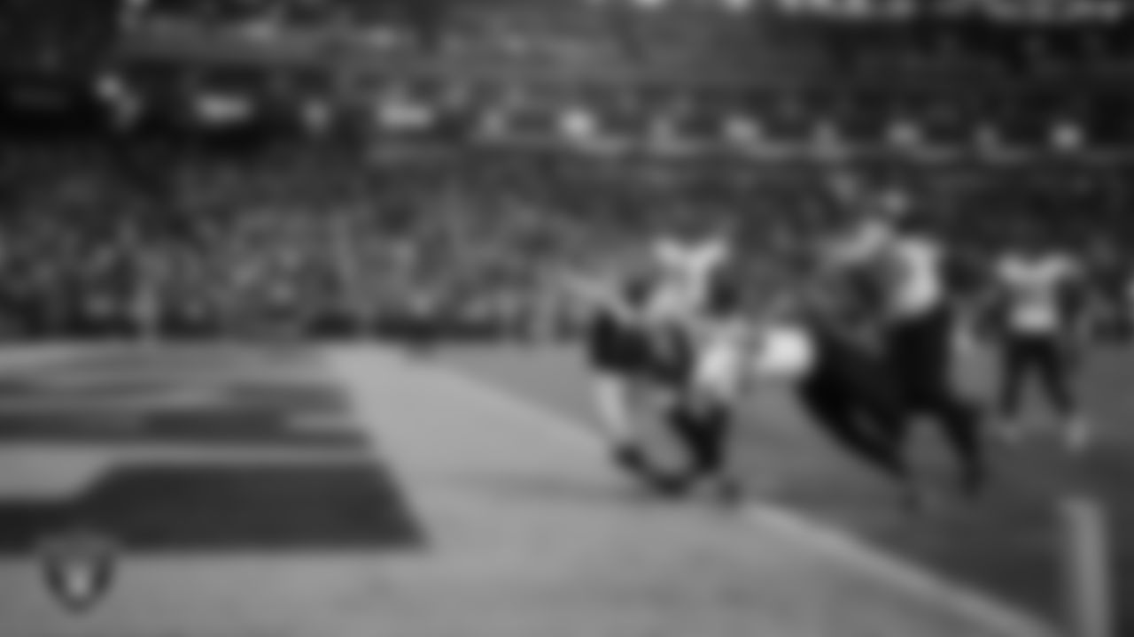 Las Vegas Raiders tight end Brock Bowers (89) runs after making a 27-yard touchdown catch during the regular season home game against the Jacksonville Jaguars at Allegiant Stadium.