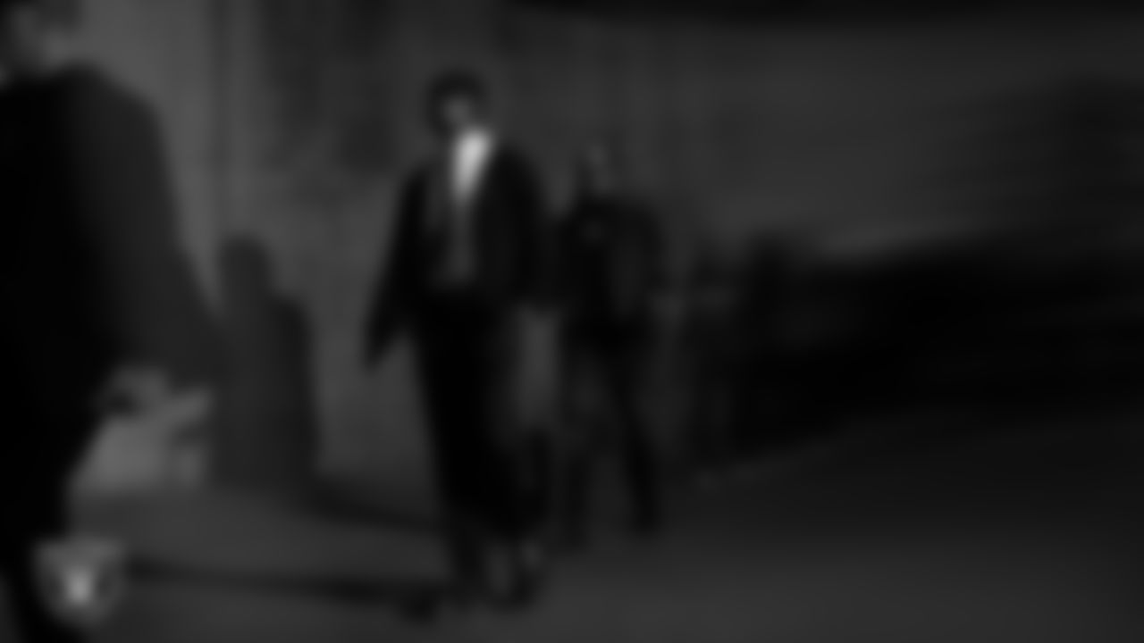 Las Vegas Raiders quarterback Geno Smith (7) arrives to the regular season away game against the Kansas City Chiefs at GEHA Field at Arrowhead Stadium.