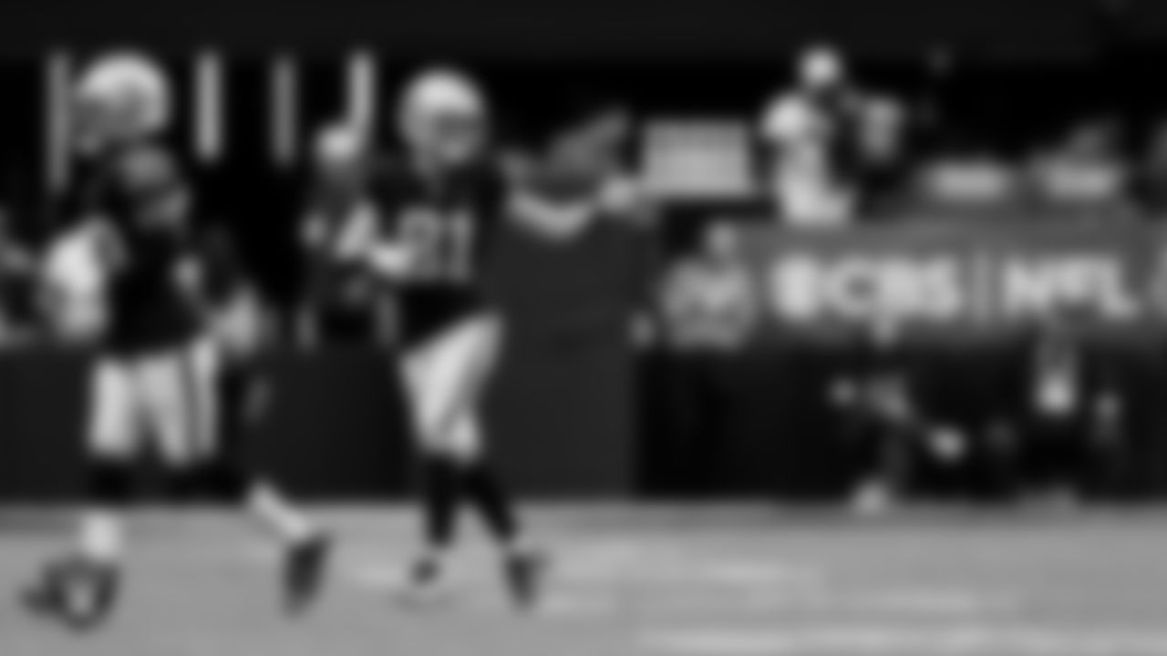 Las Vegas Raiders wide receiver Alex Bachman (81) during the regular season home game against the Cleveland Browns at Allegiant Stadium.