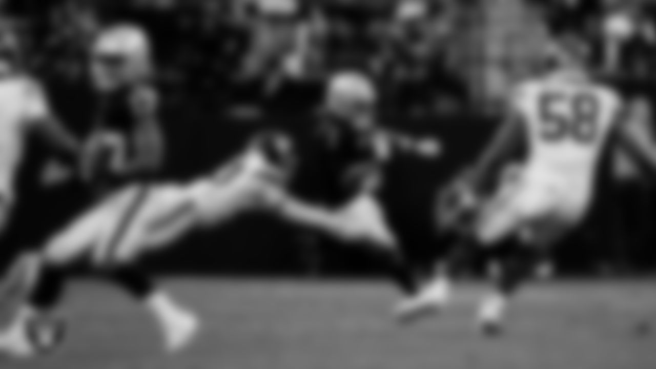 Las Vegas Raiders wide receiver Tre Tucker (1) during the regular season home game against the New York Giants at Allegiant Stadium.