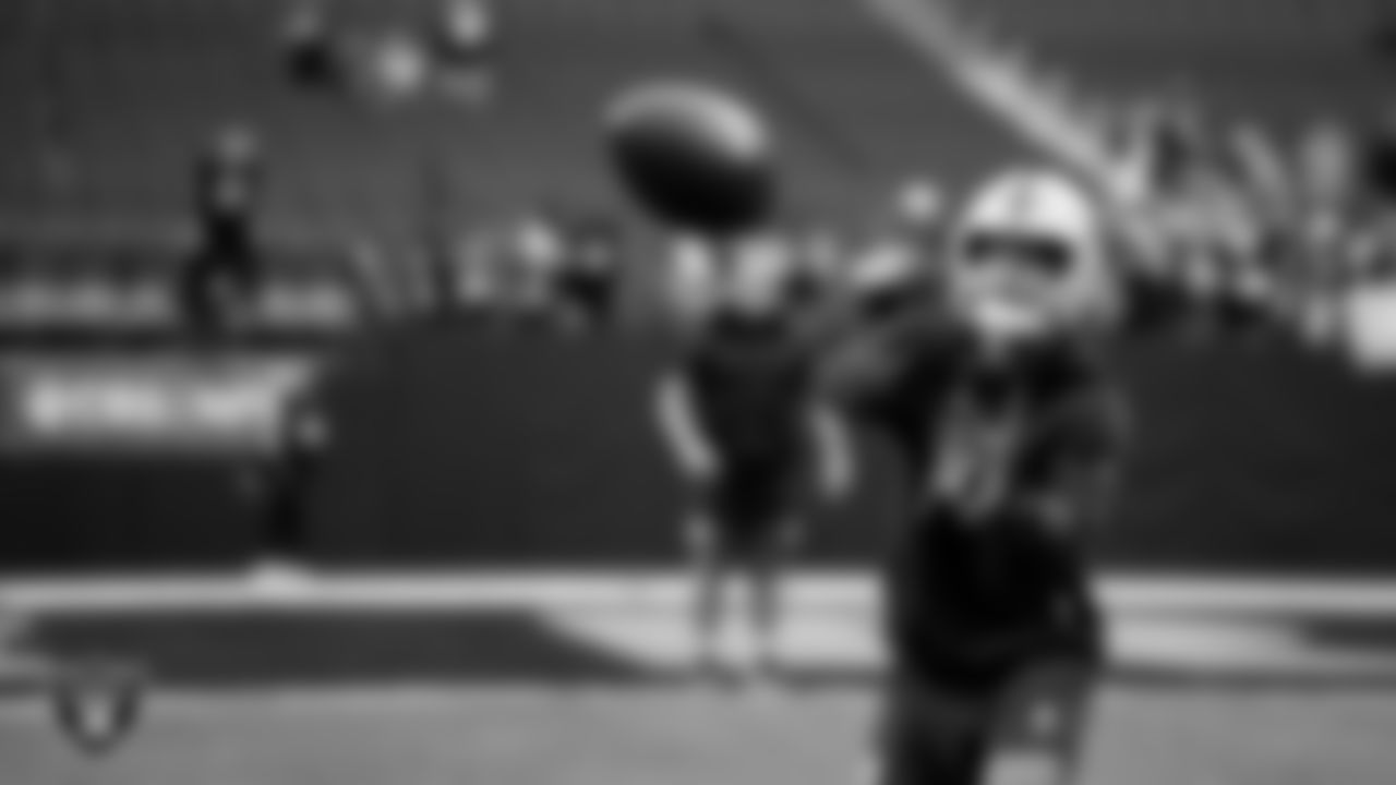 Las Vegas Raiders wide receiver Tyler Lockett (17) warming up before the regular season home game against the Denver Broncos at Allegiant Stadium.