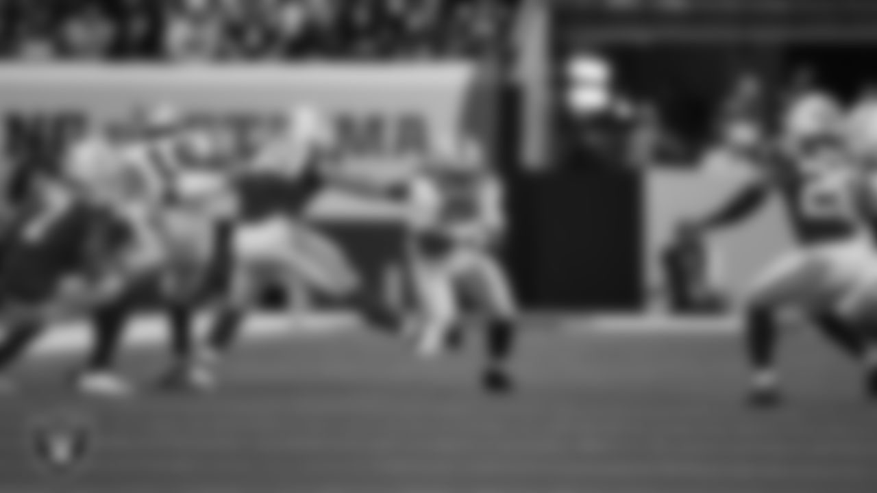 Las Vegas Raiders running back Ashton Jeanty (2) runs after making a catch during the regular season away game against the Indianapolis Colts at Lucas Oil Stadium.
